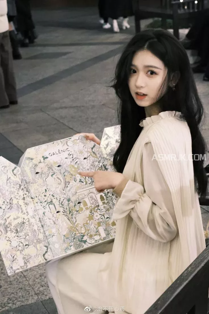 [小馨又没睡觉] 地下恋