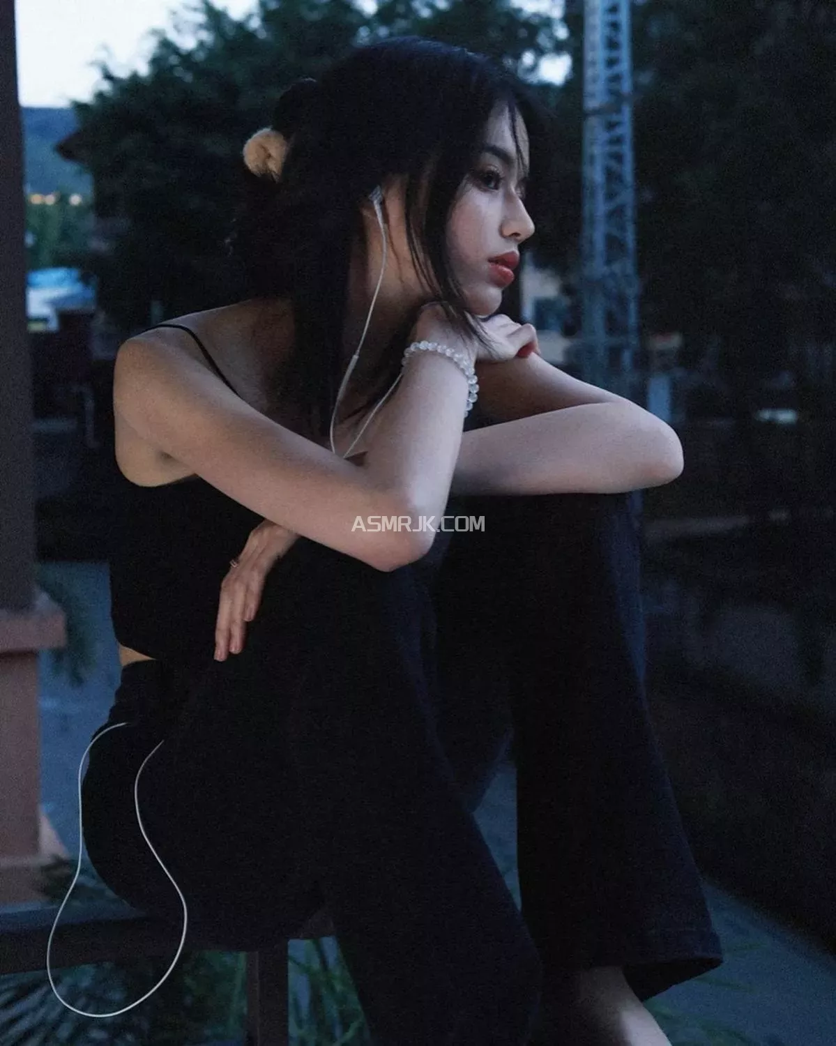 [梵拉-Valar] 颅内耳舐