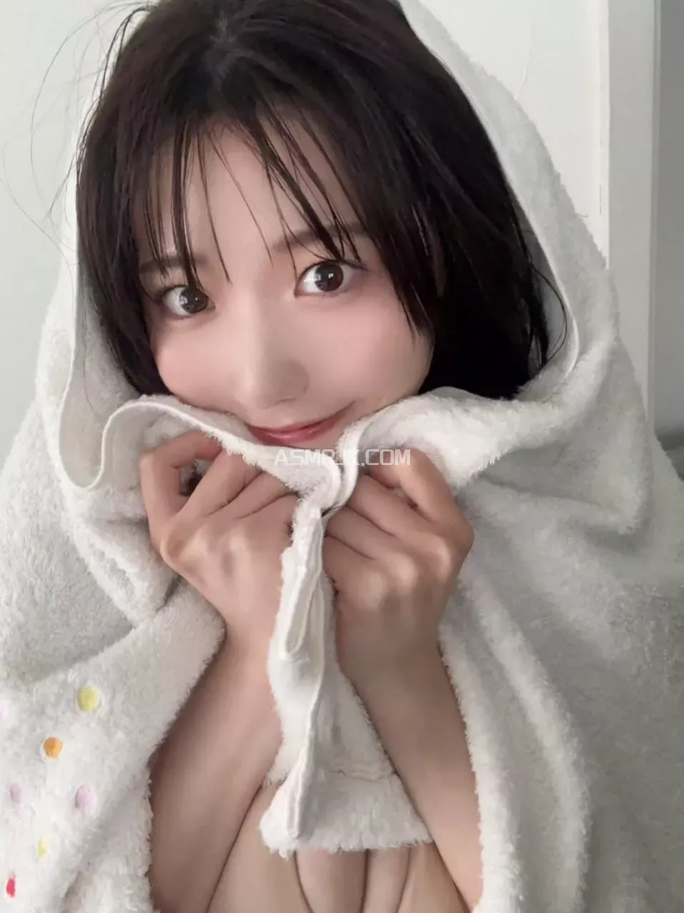 [水蜜小羊喵] 谁说男子汉不能喜欢粉色了，真不想摸摸看吗？