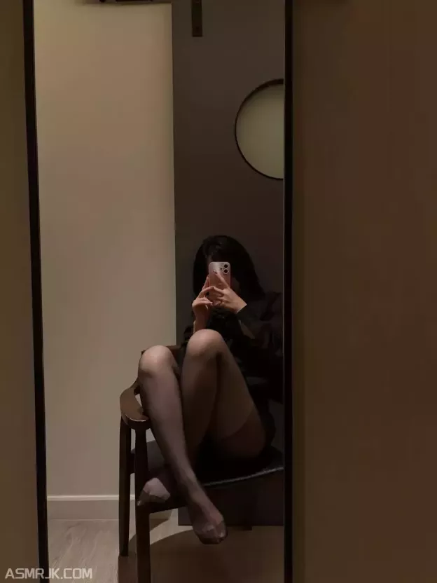 [小羽ASMR] 只穿bra